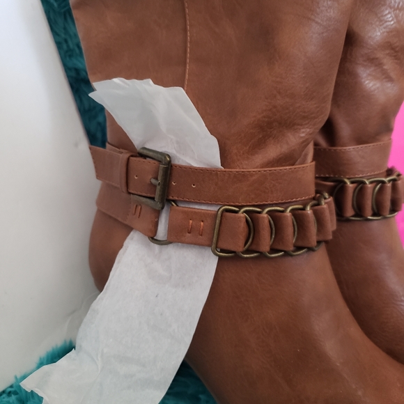 JustFab Luiza Cognac Heeled Boots NIB - Picture 5 of 9